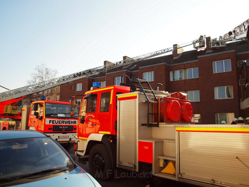 Feuer Koeln Niehl Graditzerstr P022.JPG